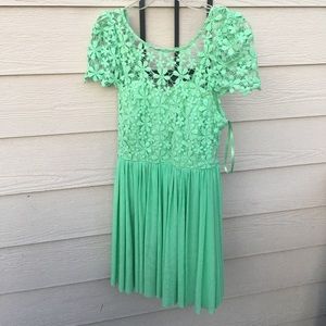 Green lace dress never worn!
